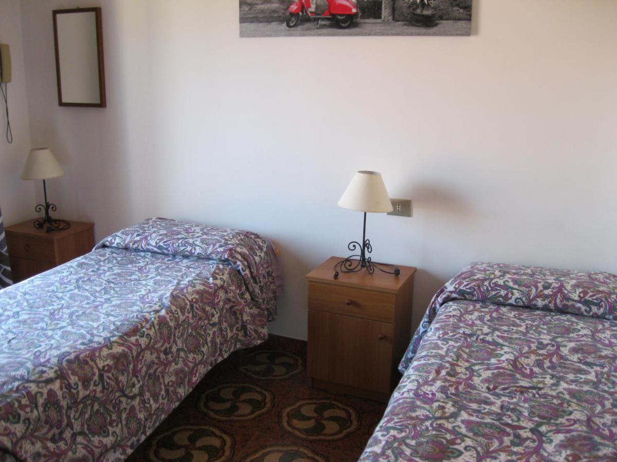 Hotel California ミラッツォ エクステリア 写真