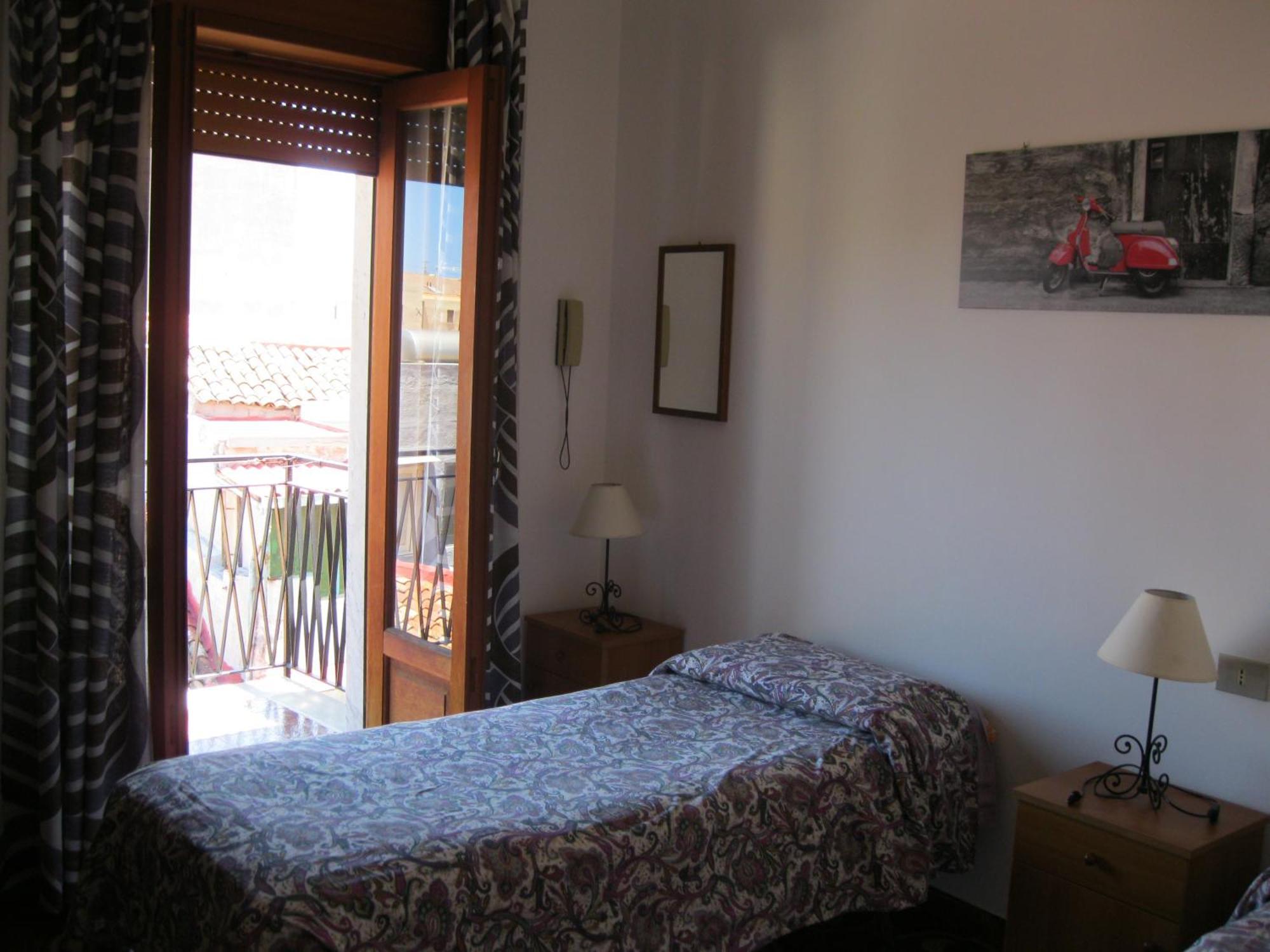 Hotel California ミラッツォ 部屋 写真