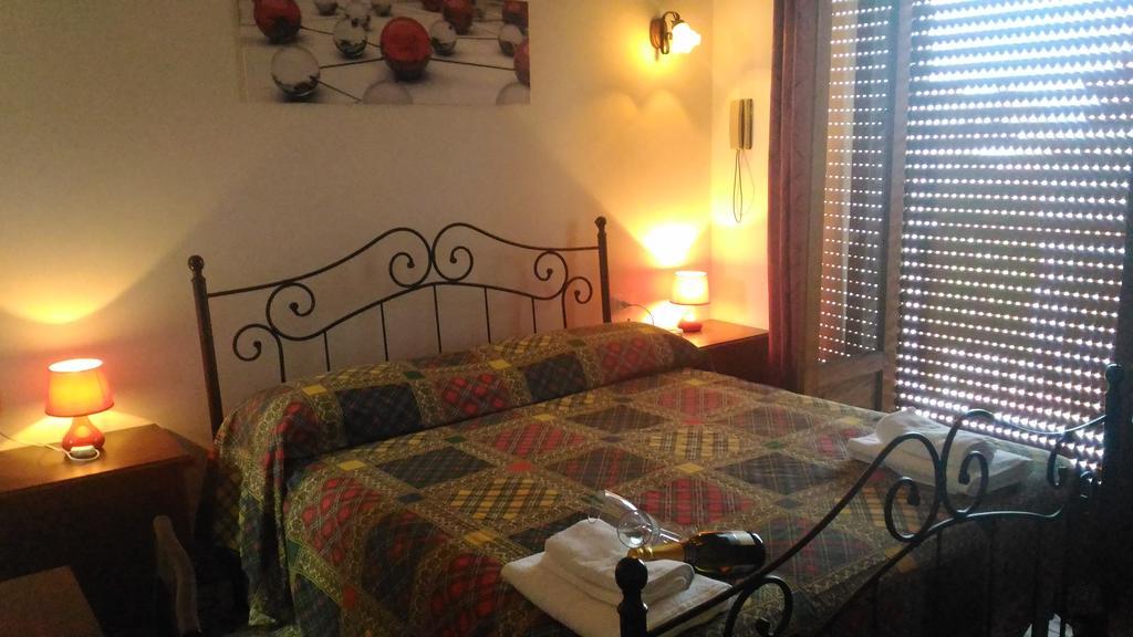 Hotel California ミラッツォ エクステリア 写真